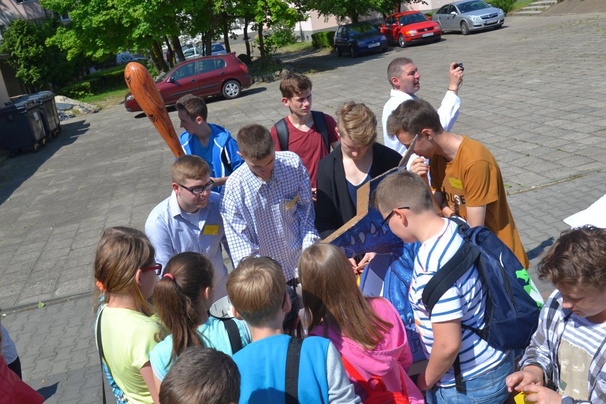 DN 2015 216